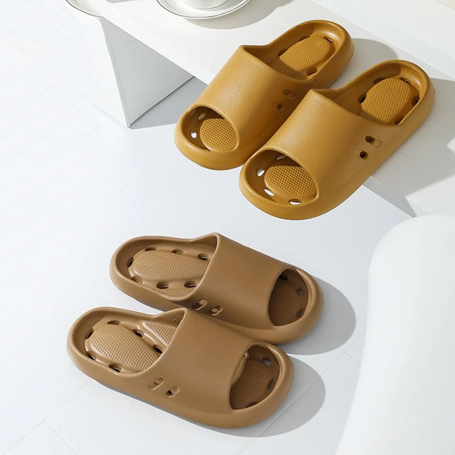 Bath Slippers Lightweight Beach Sandals Soft Sole Open Toe Non Slip Summer Bathroom Indoor House Slippers with Drain Holes