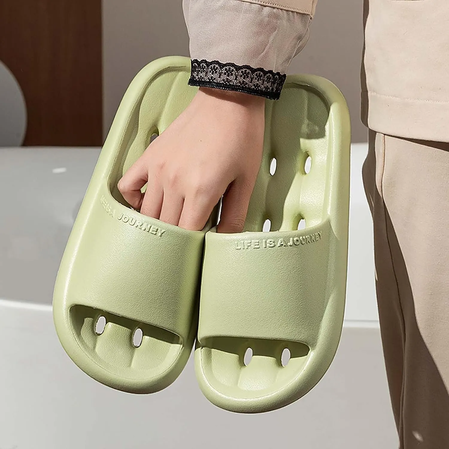 Bath Slippers Lightweight Beach Sandals Soft Sole Open Toe Ultra Comfort Recovery Pillow Slippers Slides