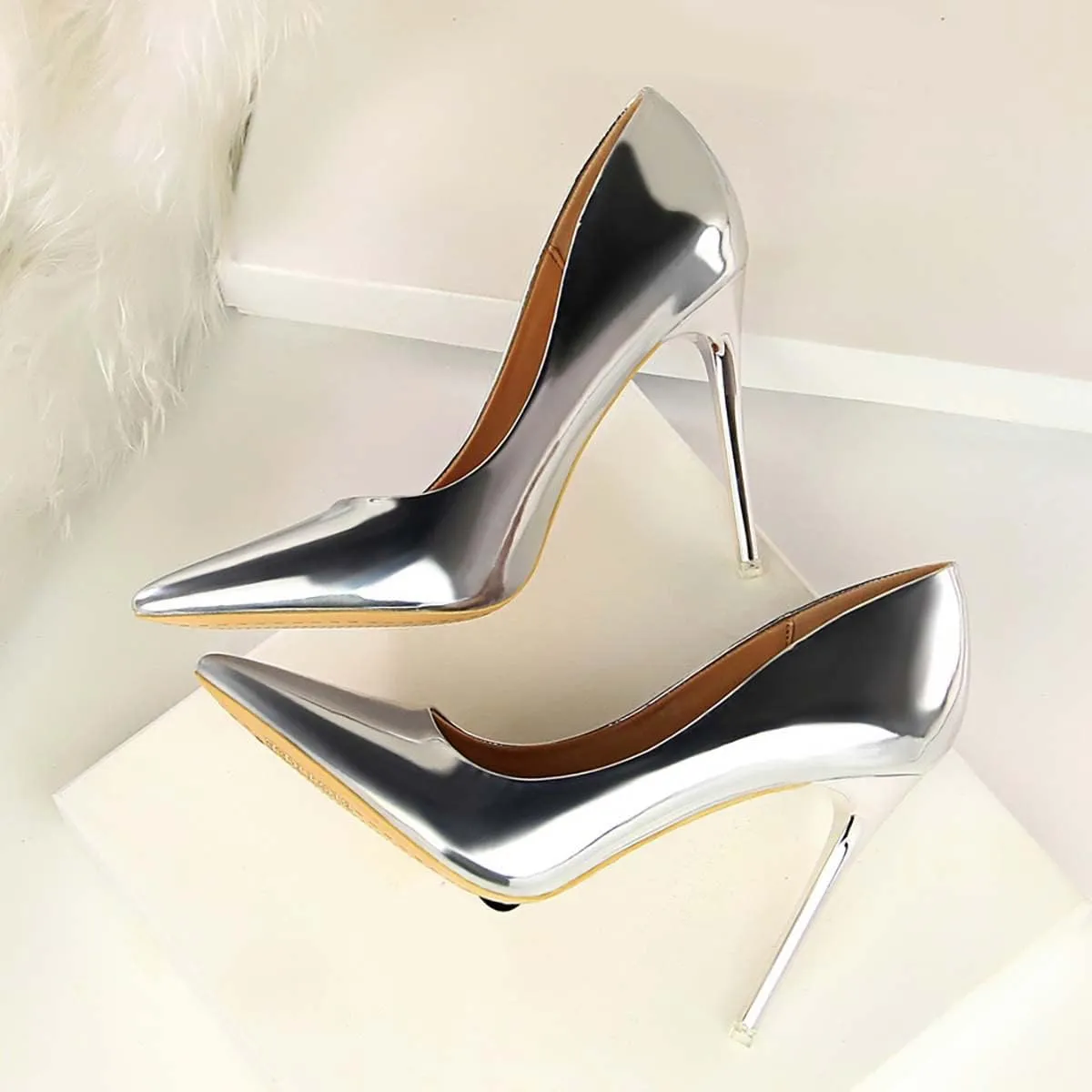 JOEupin Women's Dress Shoes Shiny Pumps Stiletto Fashion Party High Heels Pointed Toe Metallic Club Shoes