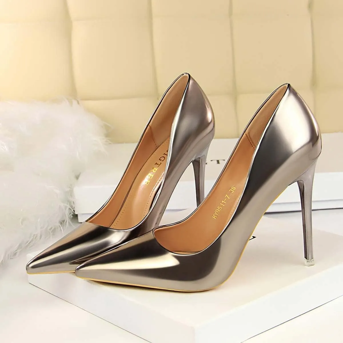 JOEupin Women's Dress Shoes Shiny Pumps Stiletto Fashion Party High Heels Pointed Toe Metallic Club Shoes