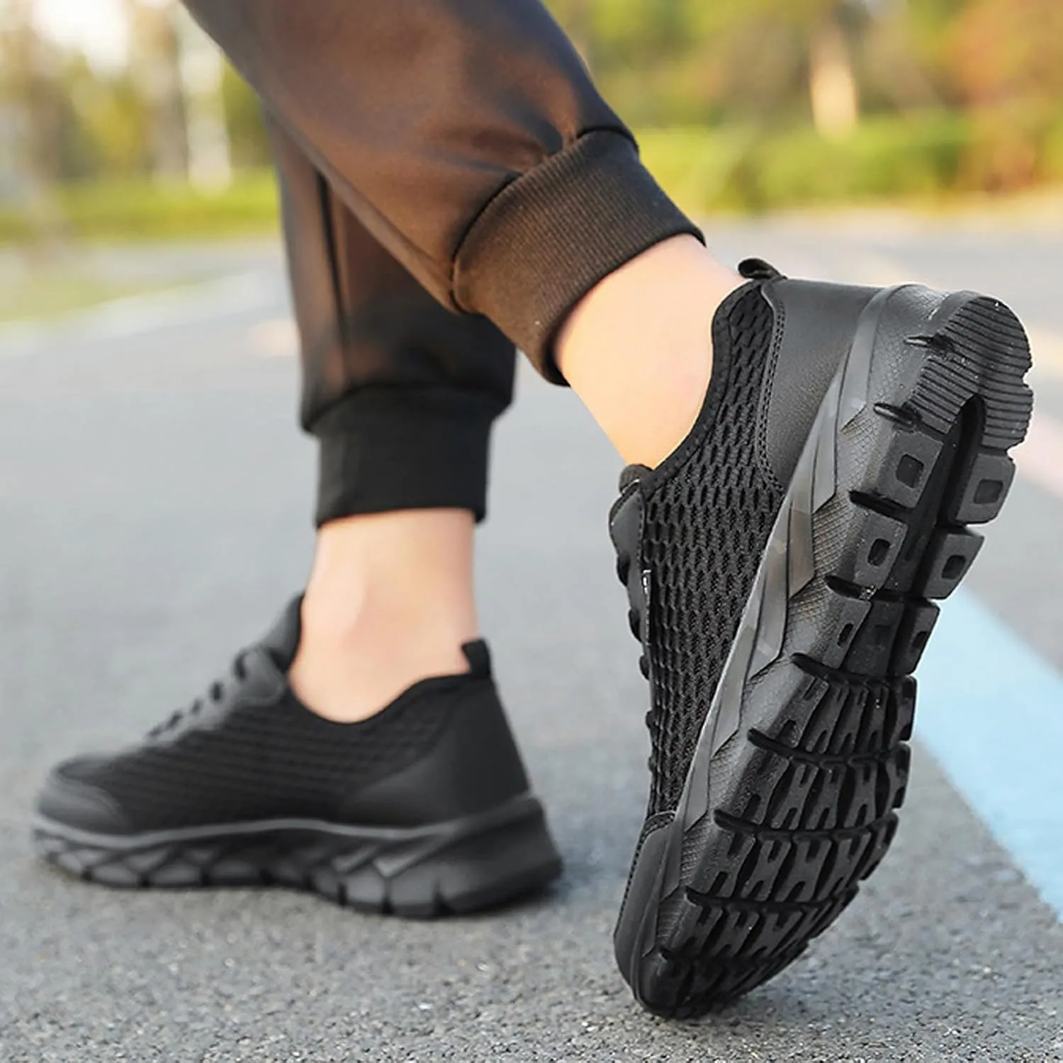 Lightweight Diabetic Shoes for Men Breathable and Light Outdoor Comfy Walking Shoe Casual Elderly Lace Up Shoes
