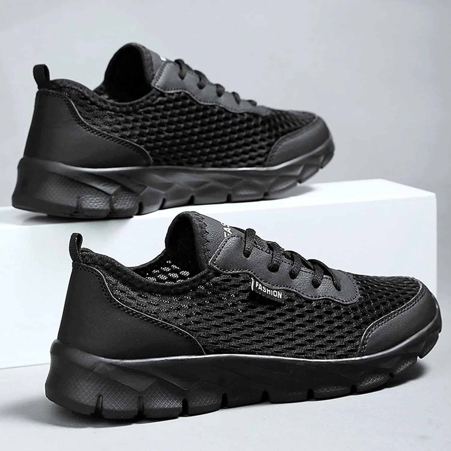 Lightweight Diabetic Shoes for Men Breathable and Light Outdoor Comfy Walking Shoe Casual Elderly Lace Up Shoes