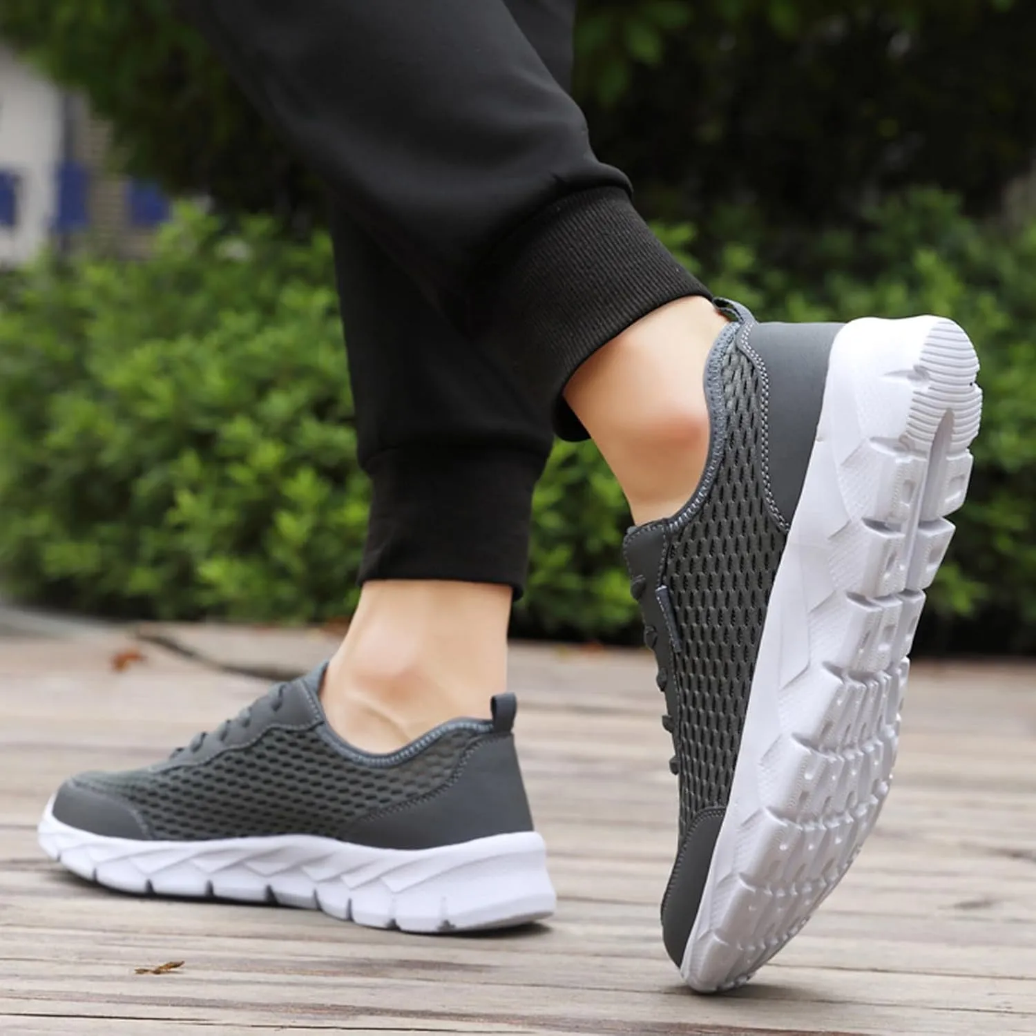 Lightweight Diabetic Shoes for Men Breathable and Light Outdoor Comfy Walking Shoe Casual Elderly Lace Up Shoes