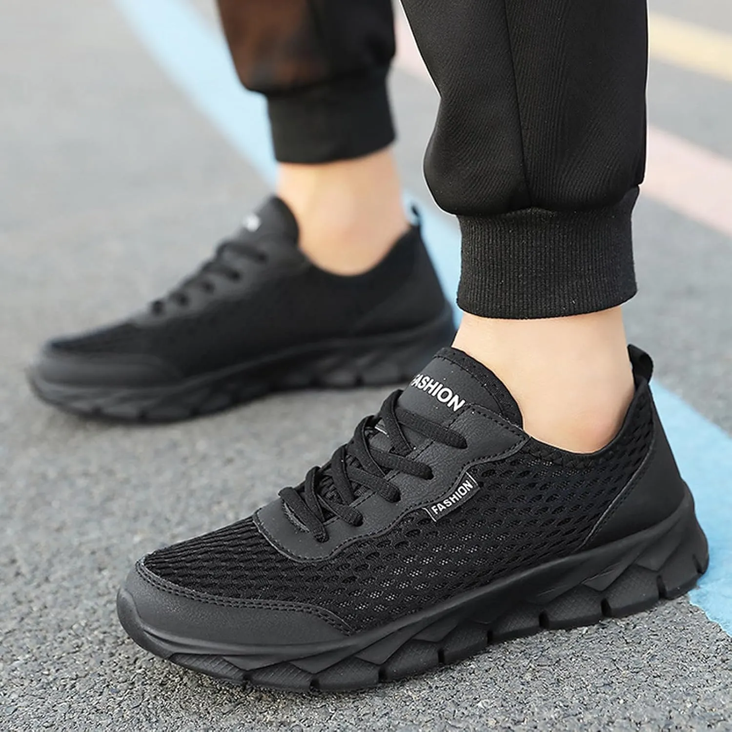 Lightweight Diabetic Shoes for Men Breathable and Light Outdoor Comfy Walking Shoe Casual Elderly Lace Up Shoes