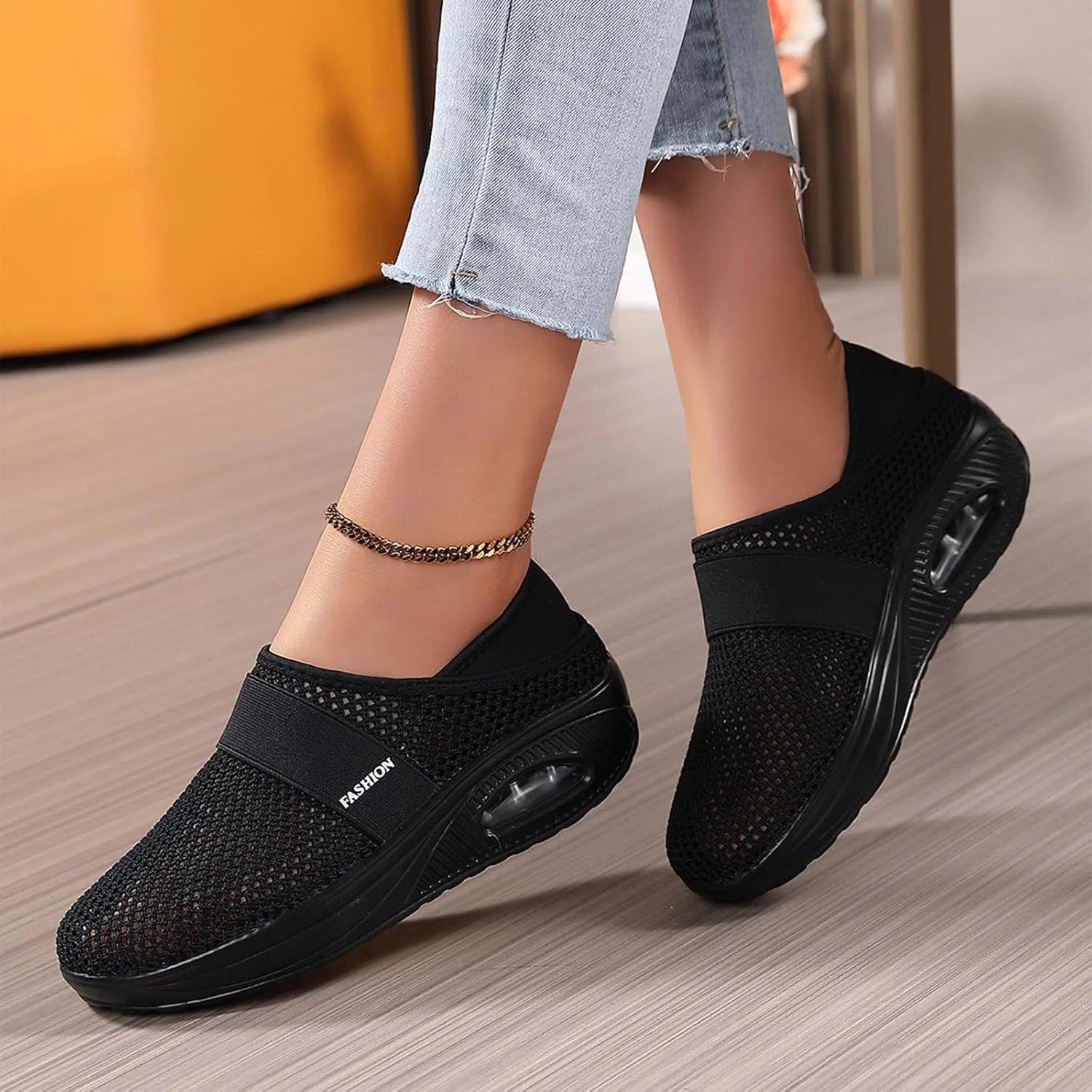 Lightweight Non Slip Sneakers for Men Breathable and Light Outdoor Comfy Walking Shoe Comfortable Stretch Shoes