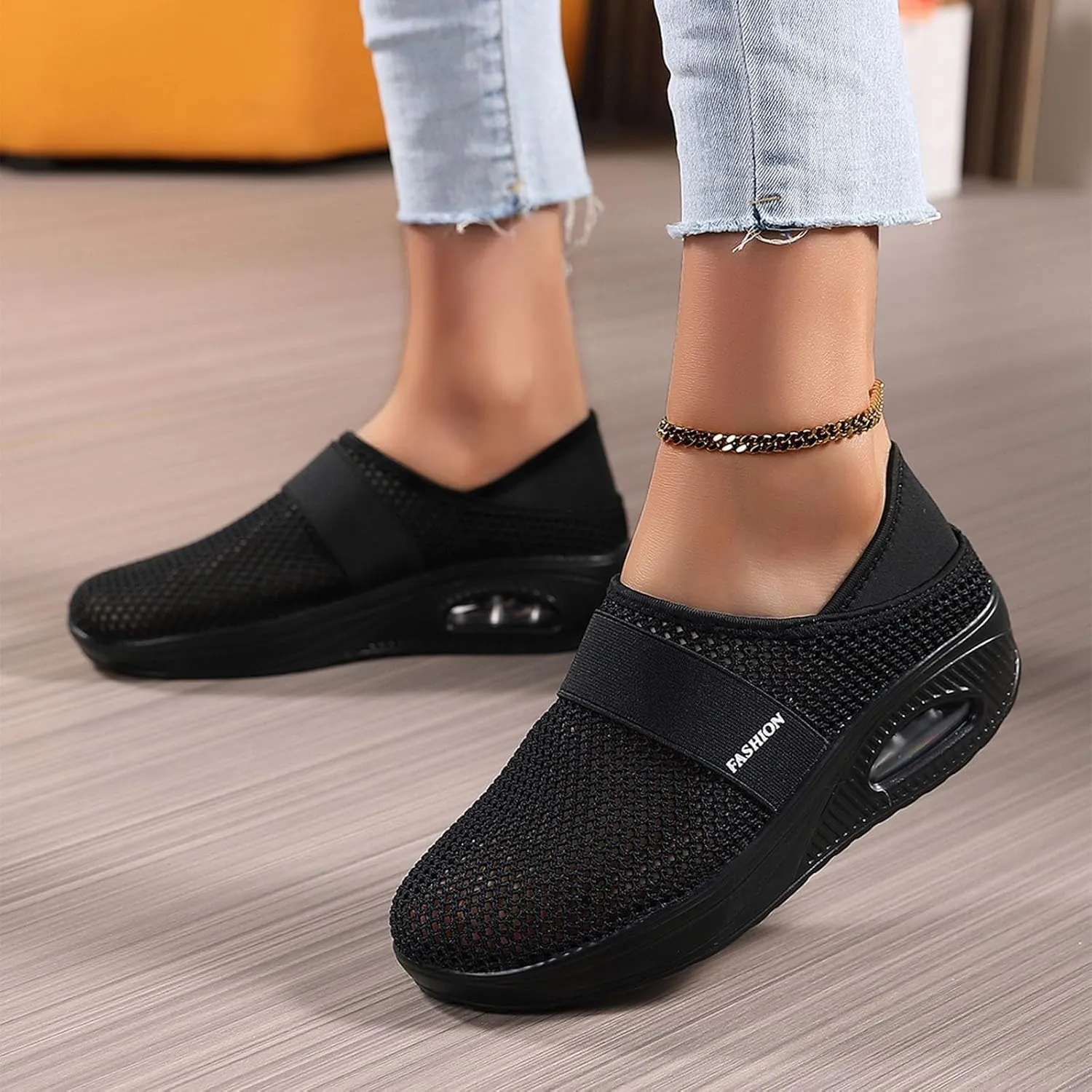 Lightweight Non Slip Sneakers for Men Breathable and Light Outdoor Comfy Walking Shoe Comfortable Stretch Shoes
