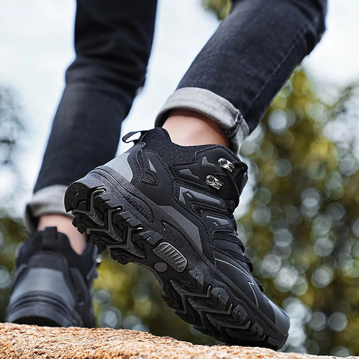 Men and Winter Hiking Shoes High Top Climbing Hiking Outdoor Casual Sports Shoes Outdoor Casual for Men