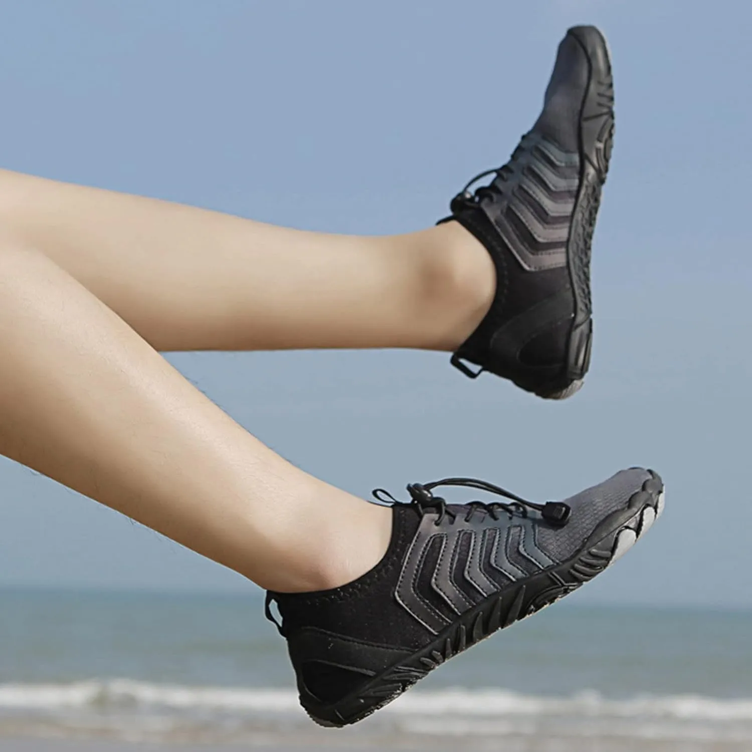 Men Sports Shoes Indoor and Outdoor Fitness Shoes Outdoor Beach Shoes Wading Shoes Hiking Classic Men Nylon Sneaker Men's San