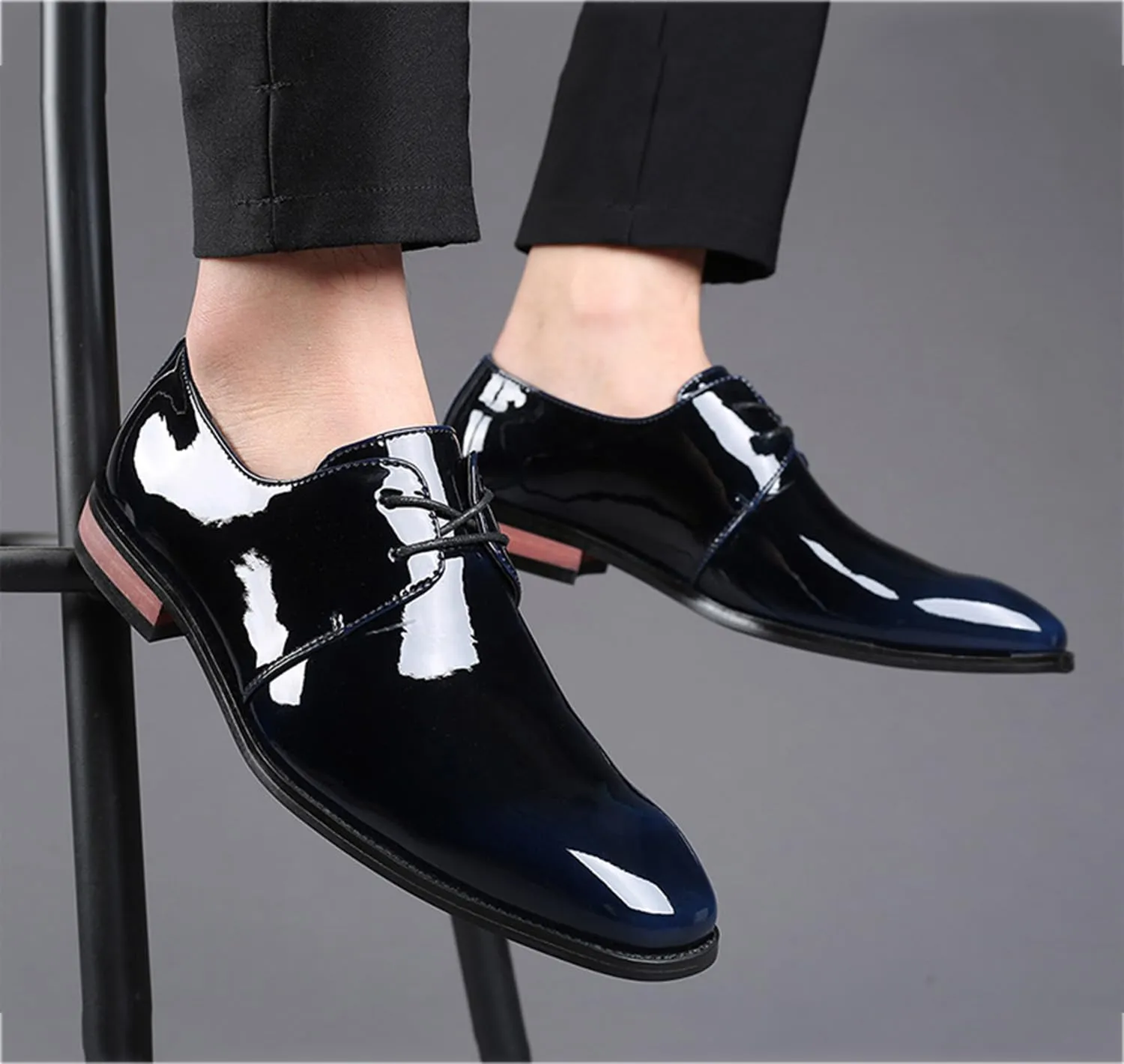 Mens Fashion Patent Leather Shoes Lace Up Formal Business Derby Shoes Wingtip Shiny Flat Formal Dress Shoes