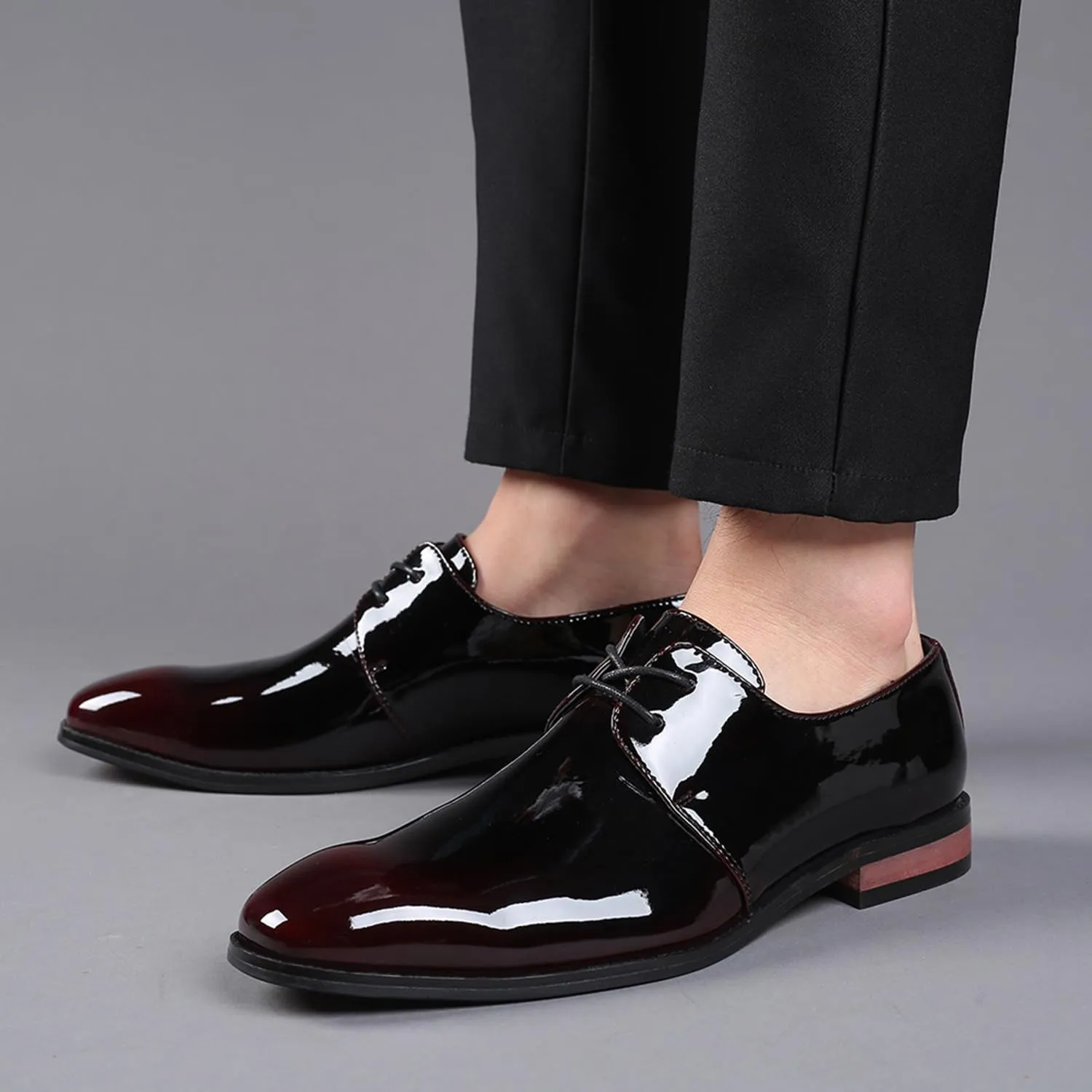 Mens Fashion Patent Leather Shoes Lace Up Formal Business Derby Shoes Wingtip Shiny Flat Formal Dress Shoes