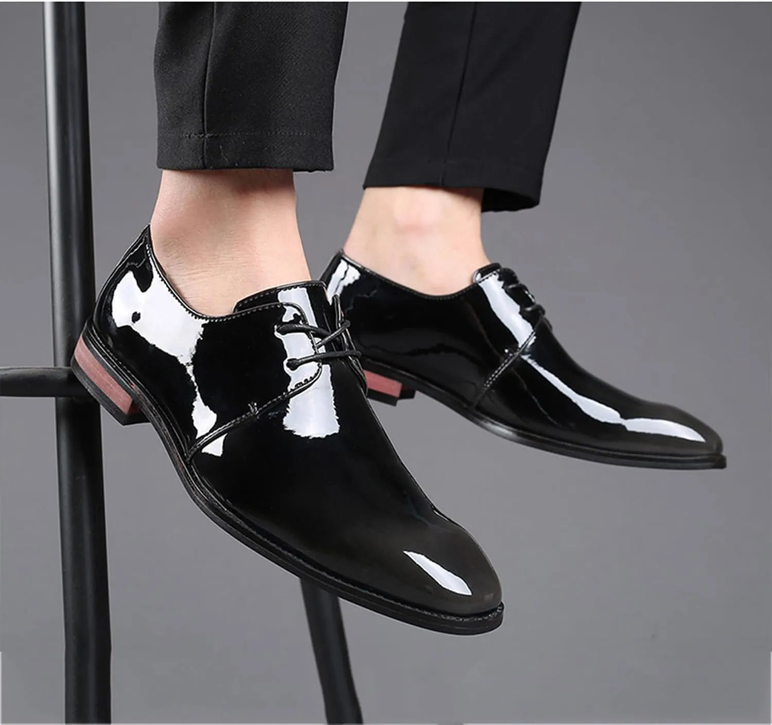 Mens Fashion Patent Leather Shoes Lace Up Formal Business Derby Shoes Wingtip Shiny Flat Formal Dress Shoes
