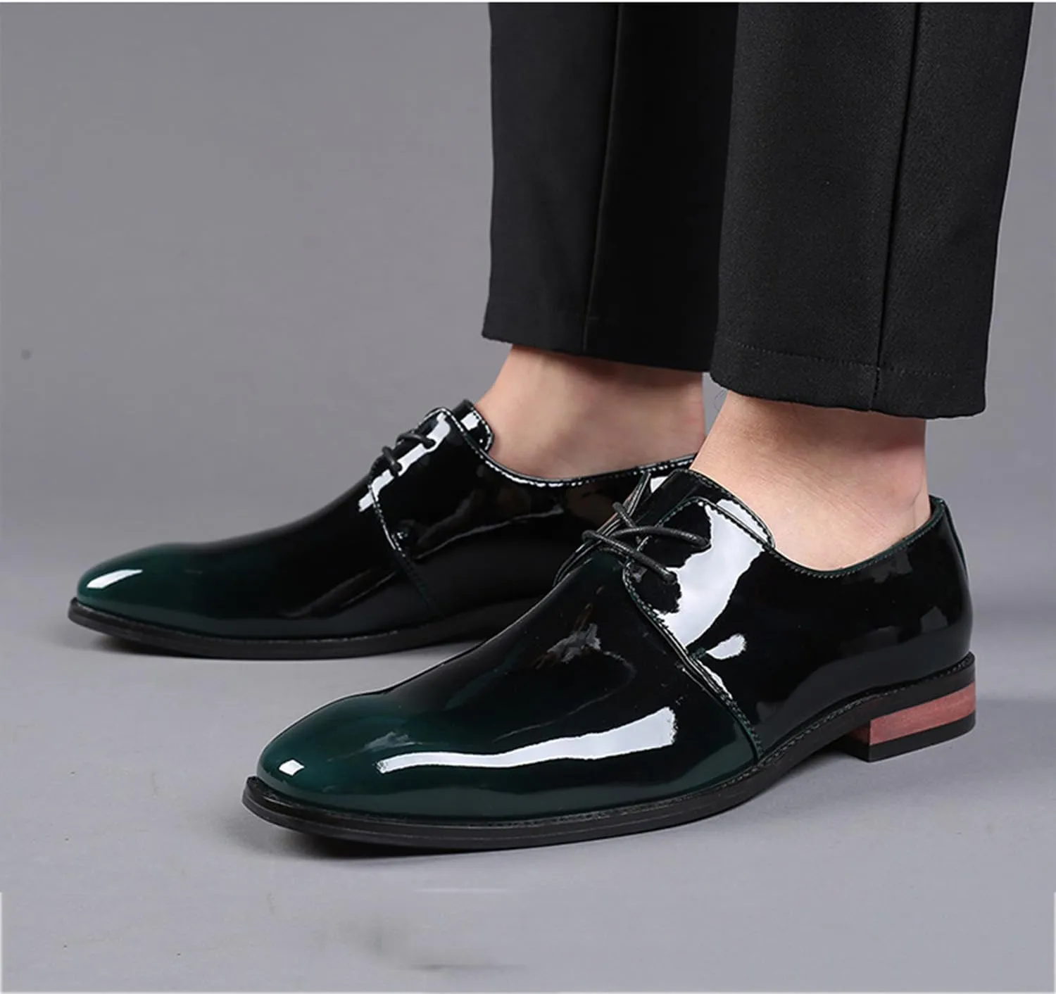 Mens Fashion Patent Leather Shoes Lace Up Formal Business Derby Shoes Wingtip Shiny Flat Formal Dress Shoes