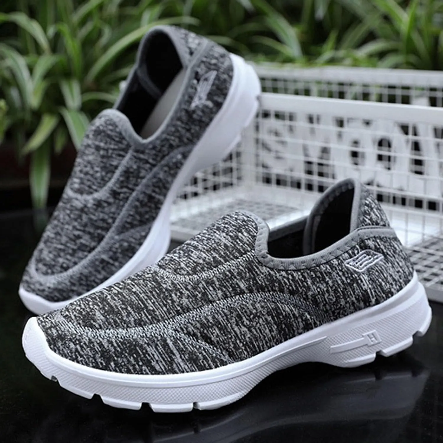 Men's Orthopedic Comfortable Slip-On Shoes Comfortable Lightweight Casual Walking Shoe Supportive Walking Shoes