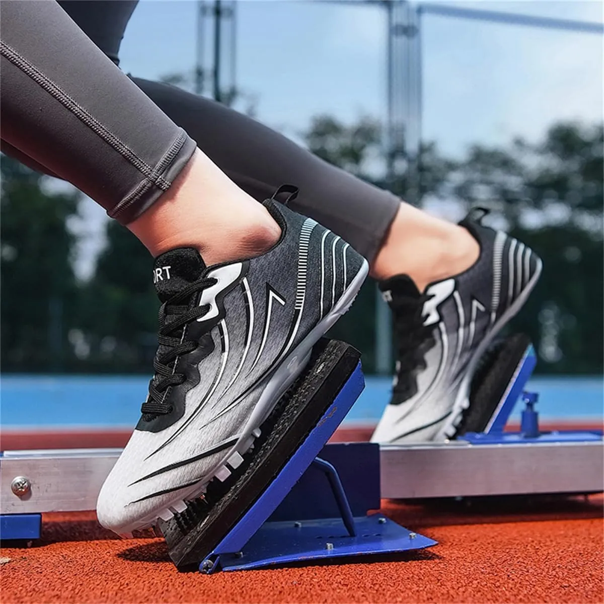 Men's Women's Track & Field Shoes, Lightweight Racing Jumping Sneakers Non Slip Hurdling Athletic Shoes