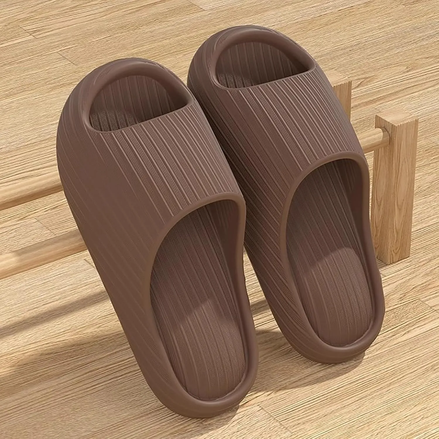 Shower Slippers with Drainage Hole Water Shoe for Beach, Showers Eva Anti-Slip Indoor & Outdoor Kids Slippers