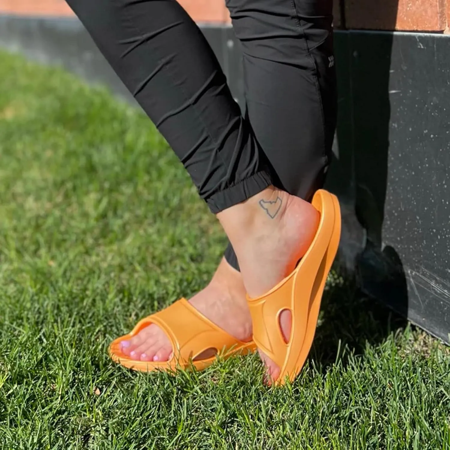 TELIC Unisex Recharge Slides - Pillow-Soft, Arch Supporting, Lightweight, Waterproof, Shock-Absorbing - Perfect for Beach, Pool & Everyday Wear